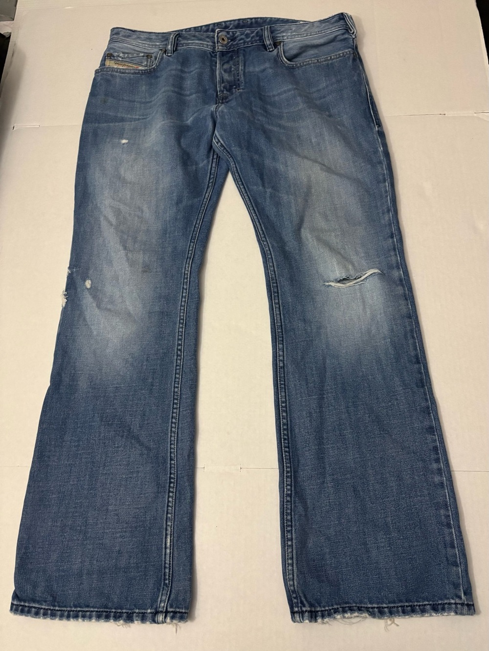 DIESEL INDUSTRY Men’s Jeans ZATINY 008AT Size 34  inseam 31”